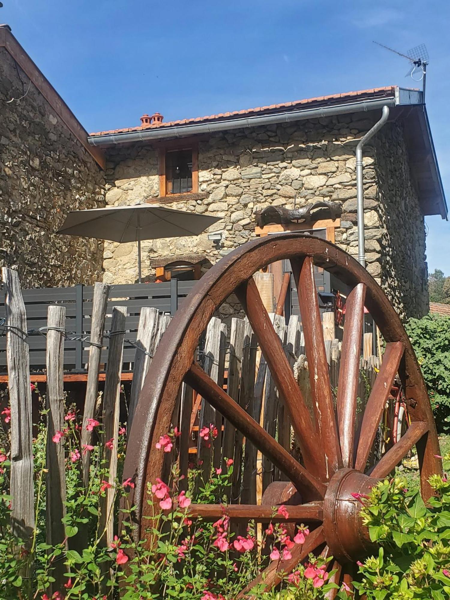 Gite La Grangette De Pauline Mercus-Garrabet Dış mekan fotoğraf